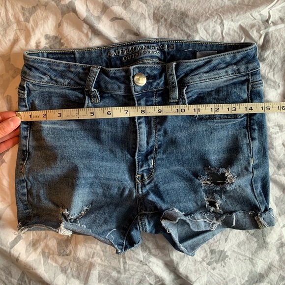 American Eagle Denim Shorts (US 6) - Picture 7 of 11